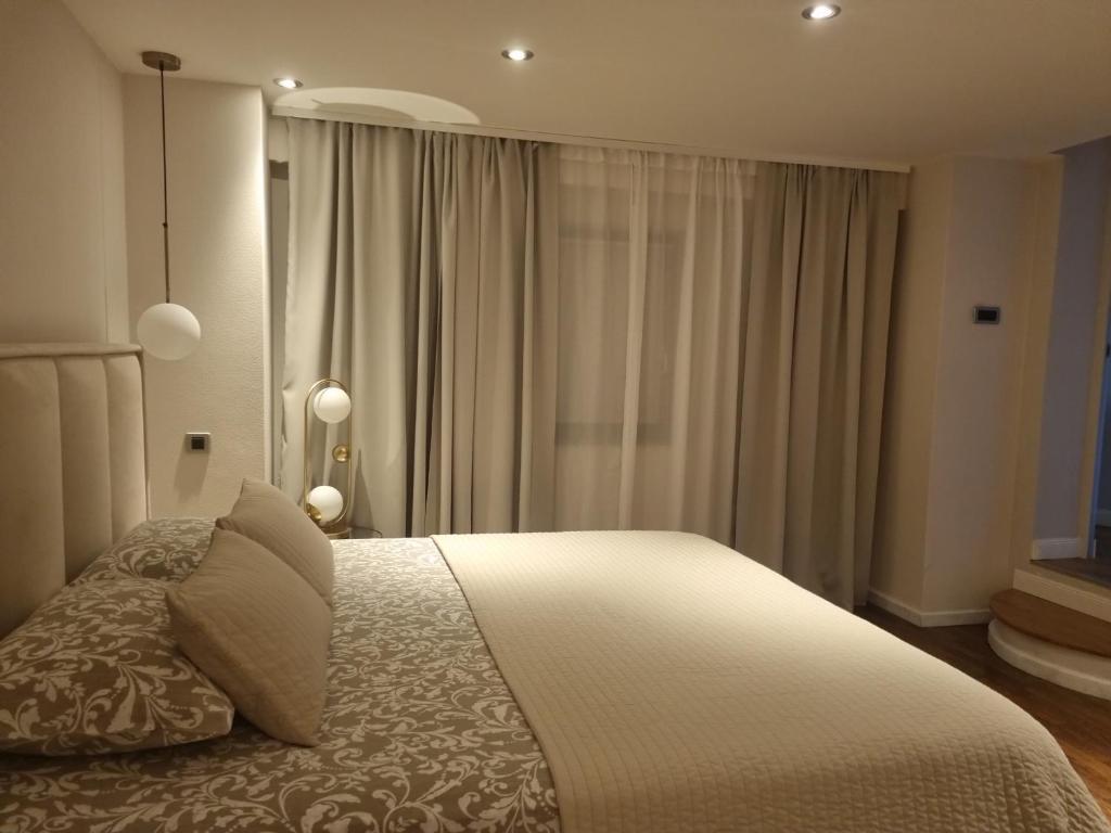 Arena Design Apartments with FREE Private Parking and with a terrace - 4