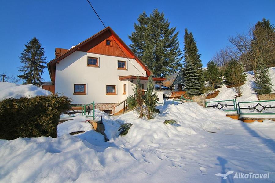 Το Chalupa Černý Důl 2 - Ski Janske Lazne - Pec pod Snezkou τον χειμώνα