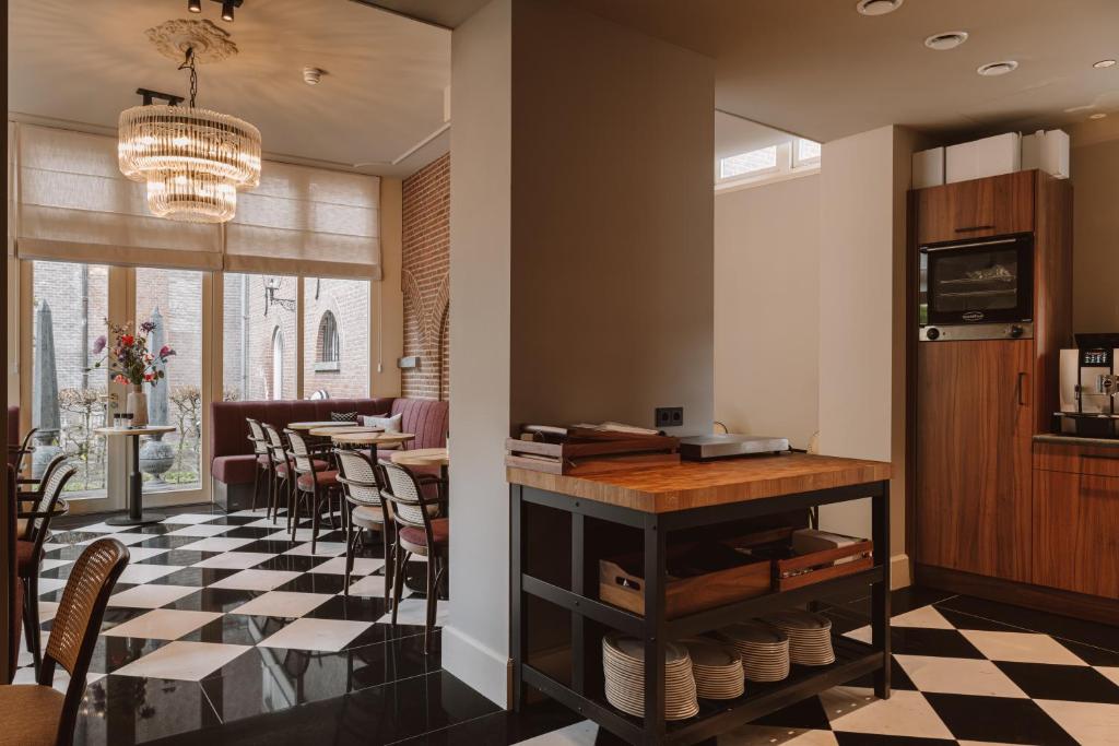 The Saints Hotel - Resim 43