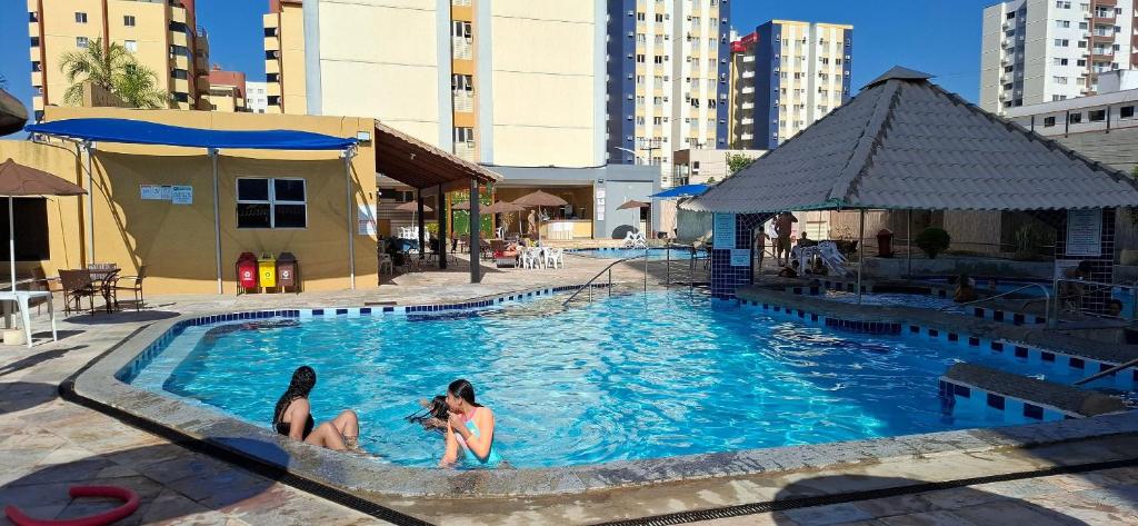 Bazén v ubytování Eldorado Flat Service nebo v jeho okolí