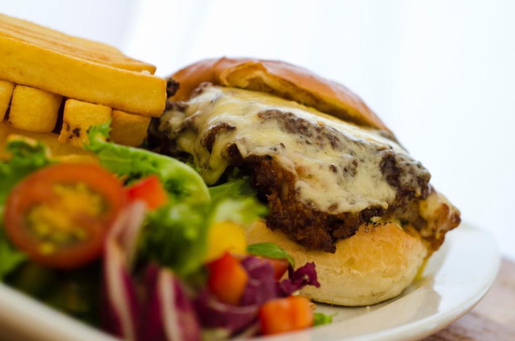 Norfolk Arms Hotel, Ringinglow - Resim 34