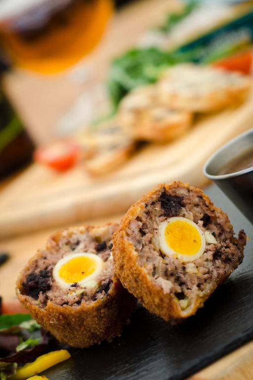 Norfolk Arms Hotel, Ringinglow - Resim 30