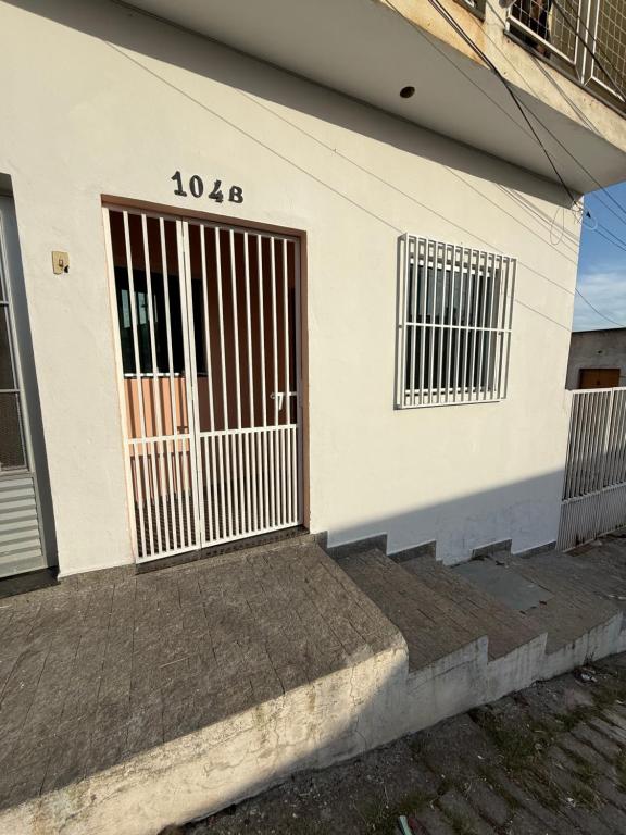 Φωτογραφία από το άλμπουμ του Casa a um Quarteirão do Santuário com garagem RECEPÇÃO 24 HORAS σε Aparecida