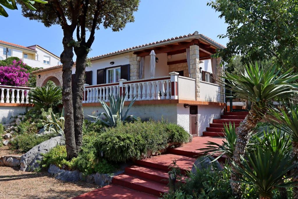 Apartments with parking space Barbat, Rab - 24215