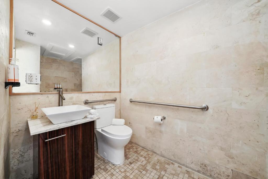 Whitelaw Hotel - Double Room - Disability Access
