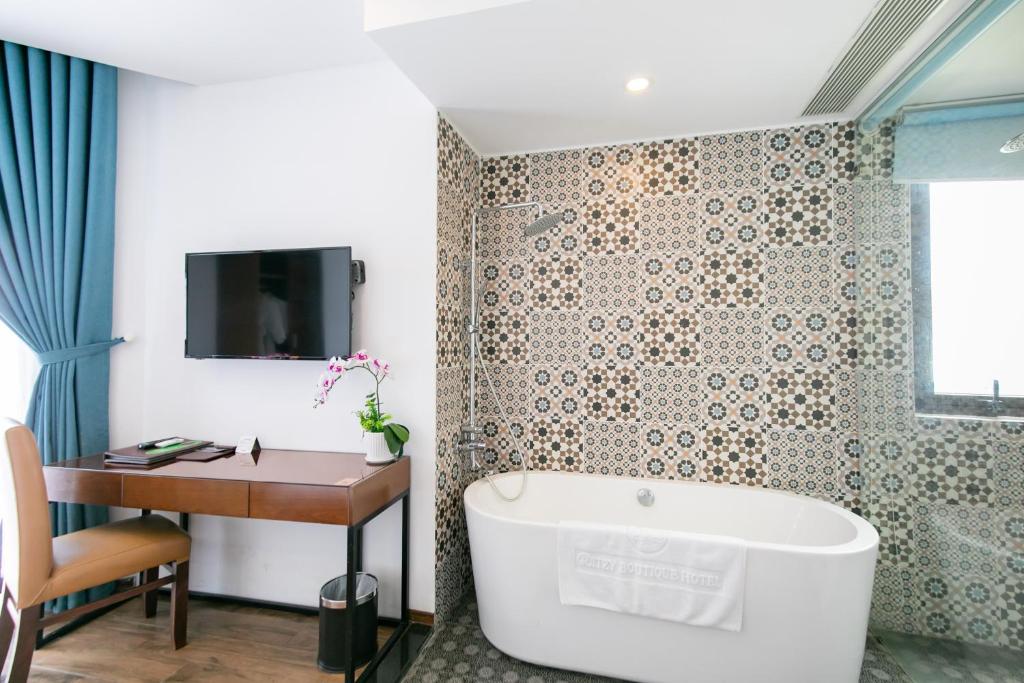 Suite Nhìn Ra Thành Phố