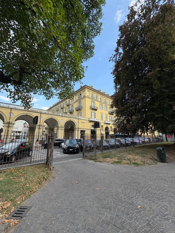 RoomsCarloFeliceStation - Resim 9