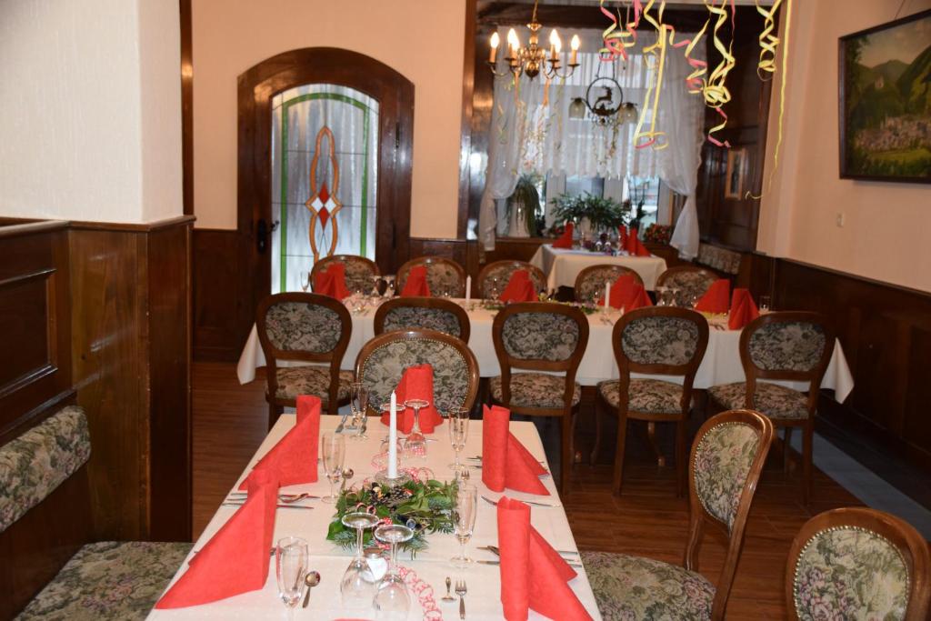 Fotografie z fotogalerie ubytování Hotel & Gasthof Garküche v destinaci Leutenberg