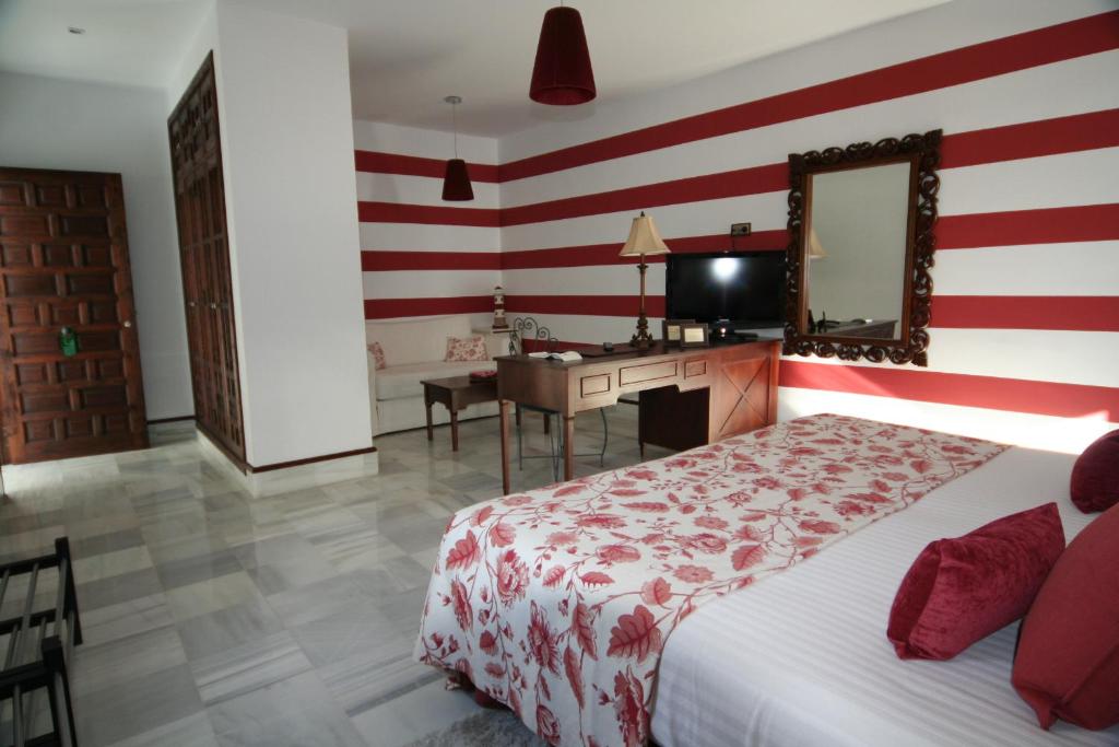 Hostal Palacio San Bartolomé - 小型套房（3位成人）