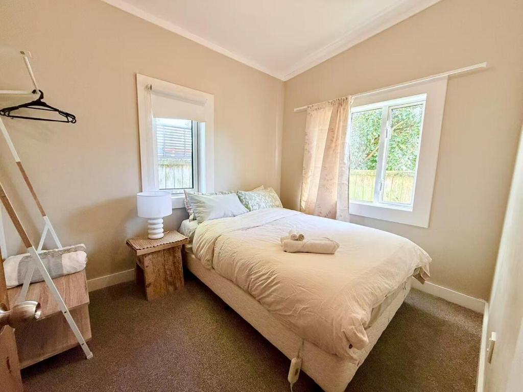 4Brm1Bath - heart of Mt Eden - Resim 10