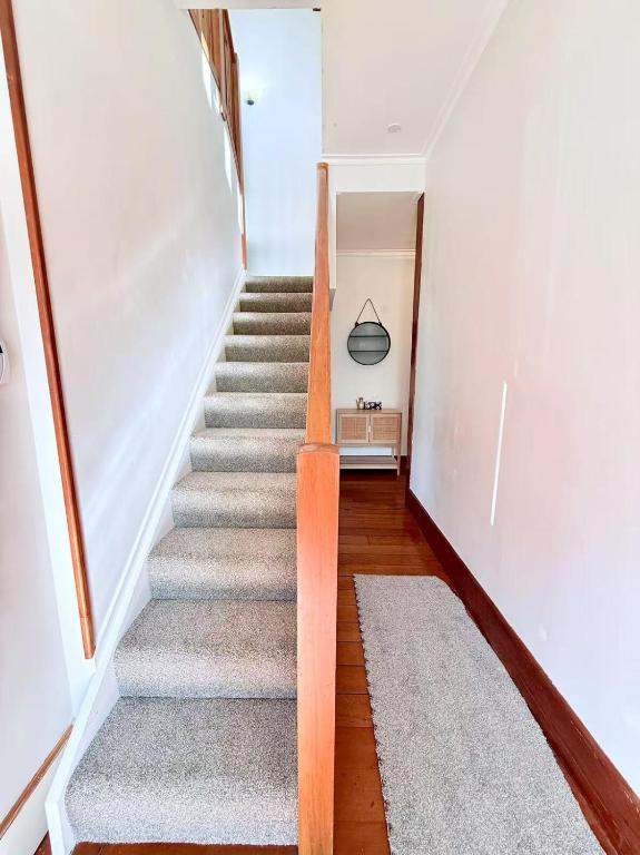 4Brm1Bath - heart of Mt Eden - Resim 13