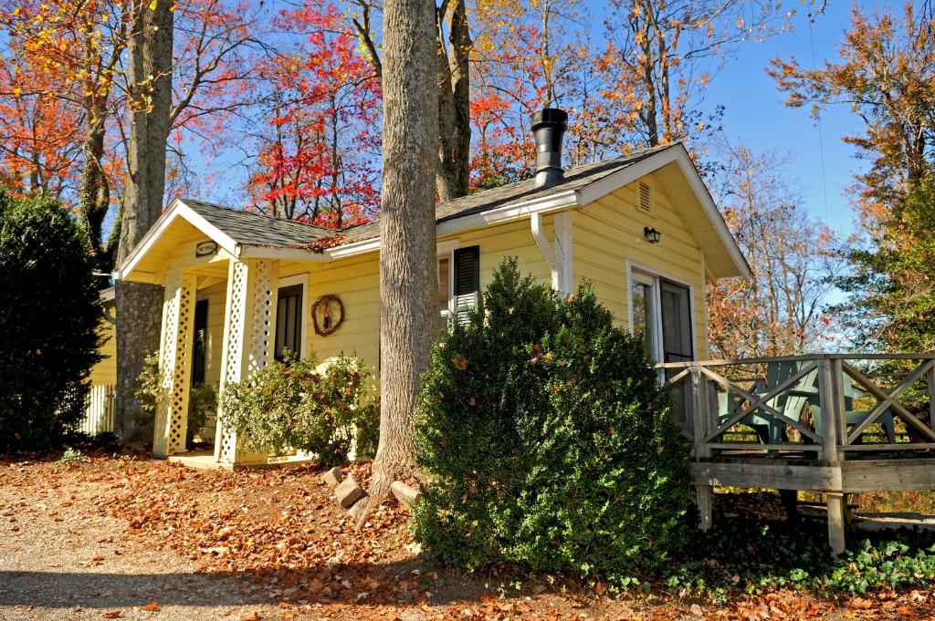 Orchard Inn - Twin Poplar Cottage