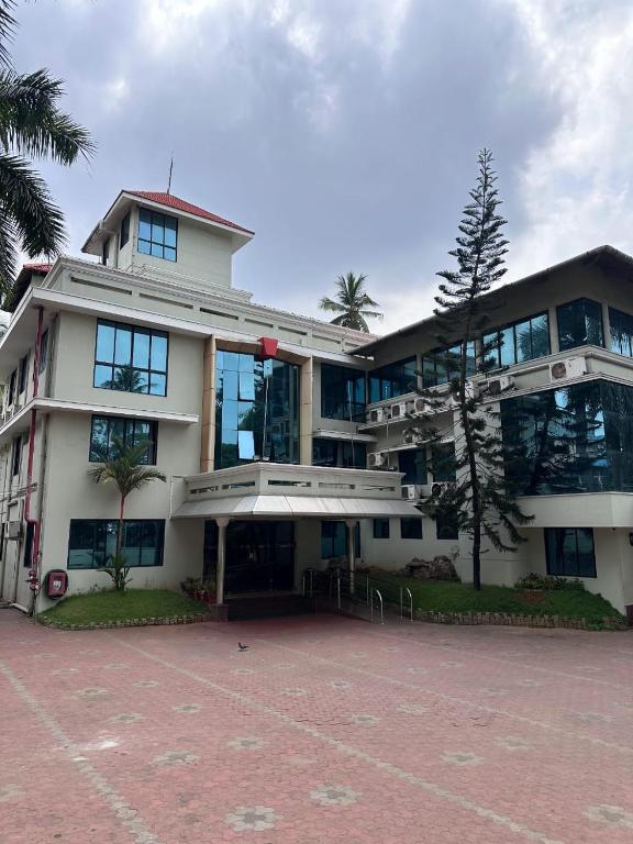 Gallery image of Hotel Sabari Park in Jāmb