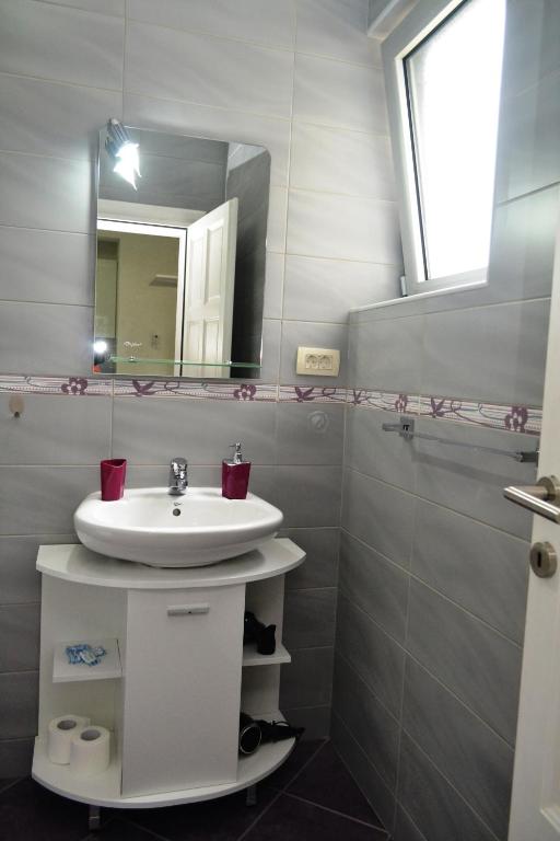 Kupatilo u objektu Apartments Parapid