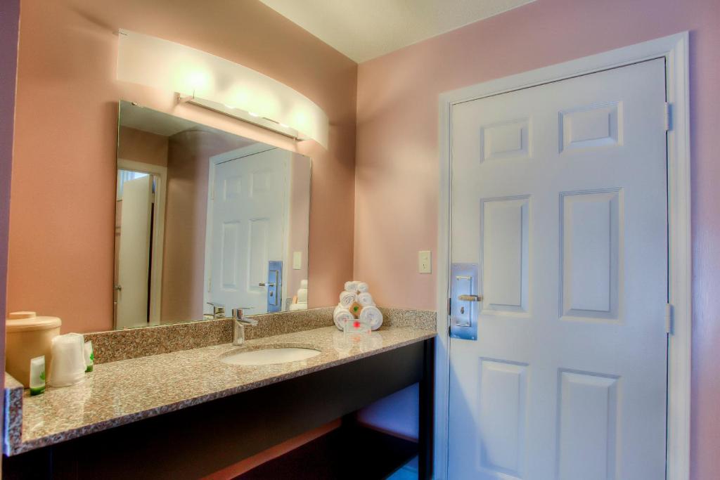 The Beaucatcher, a Boutique Motel photo