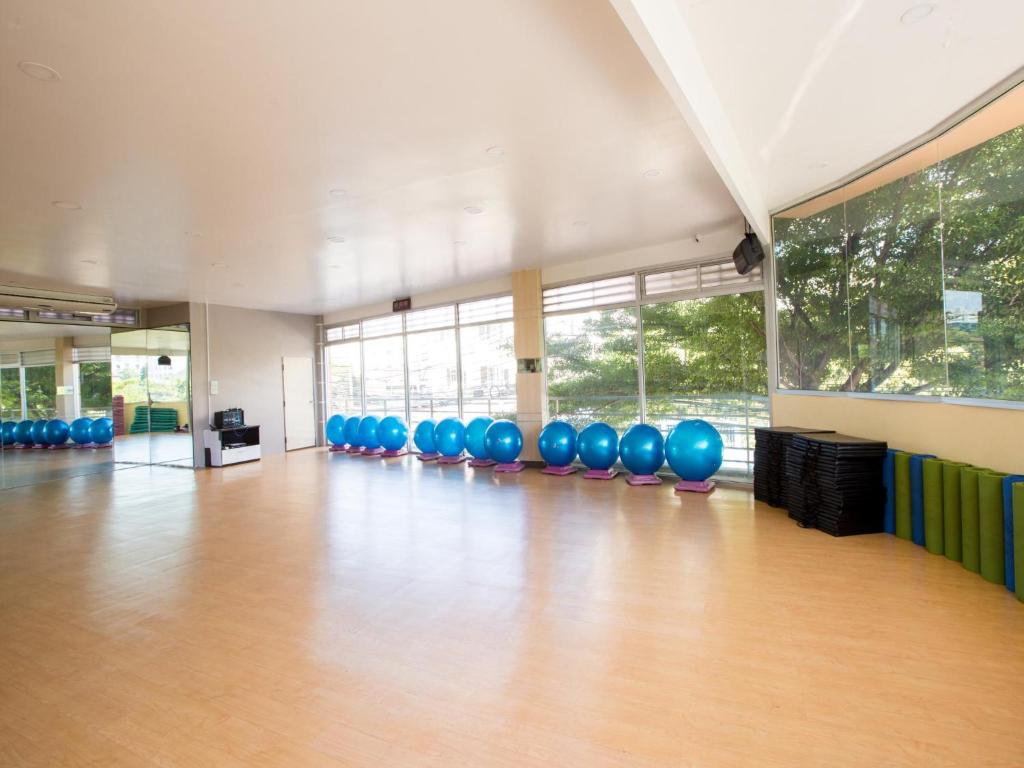Fitness centrum a/nebo fitness zařízení v ubytování iChapter Suvarnabhumi