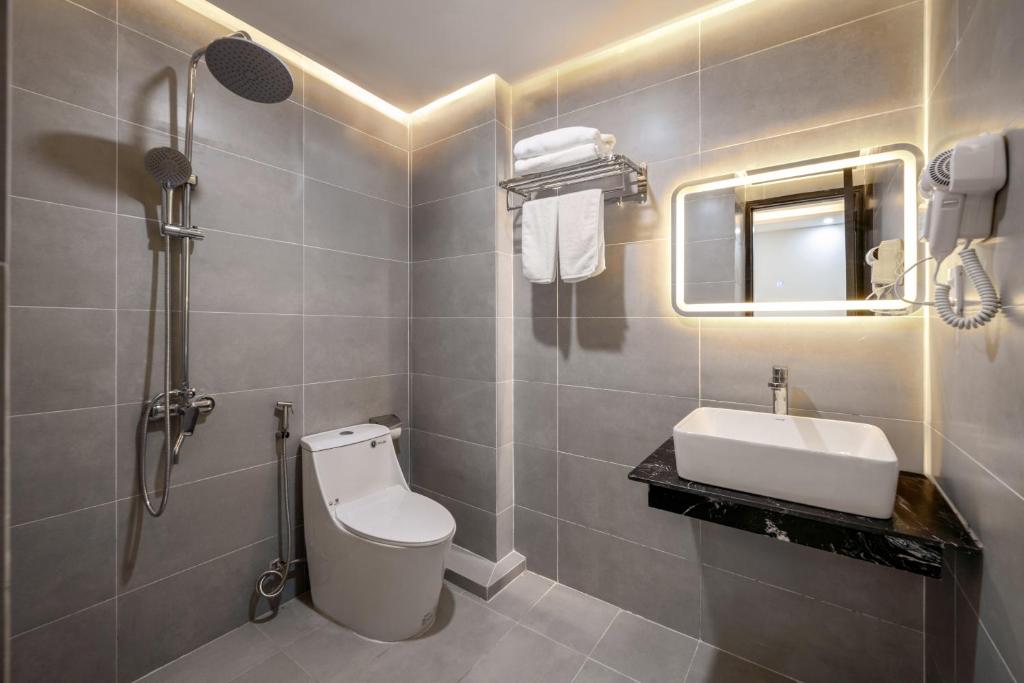 SOL Center Hotel - 12