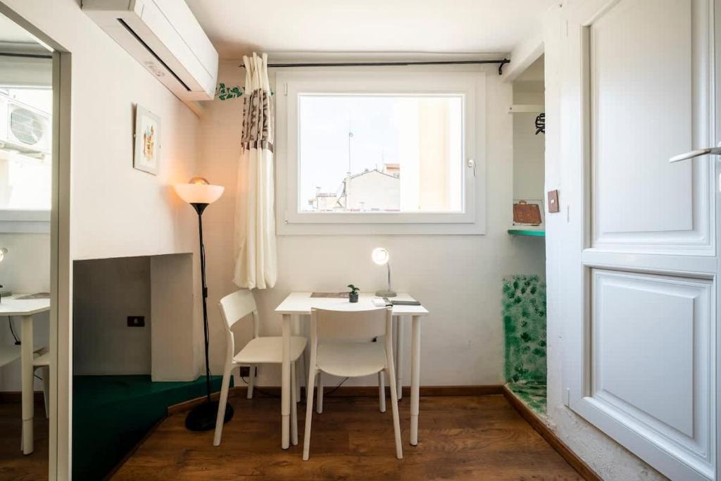 12 Duomo - Monolocale centrale e silenzioso - Resim 5