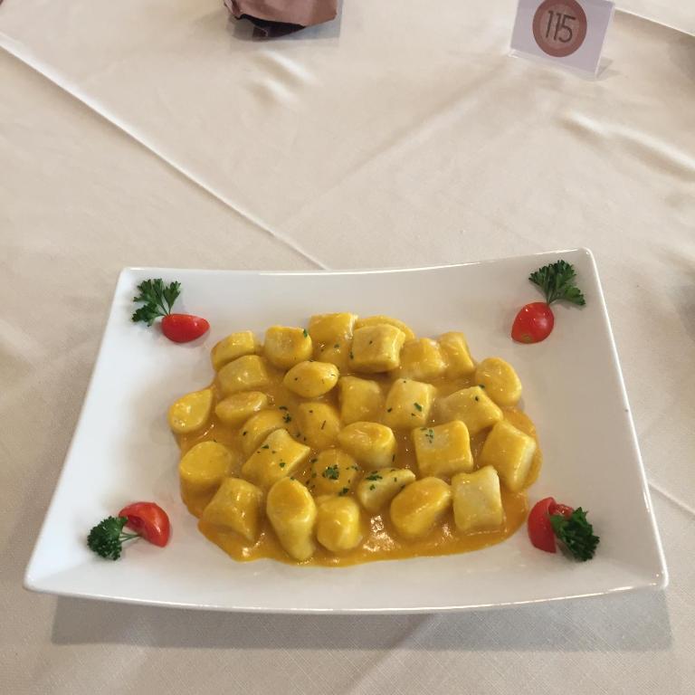 Jídlo v hotelu nebo okolí