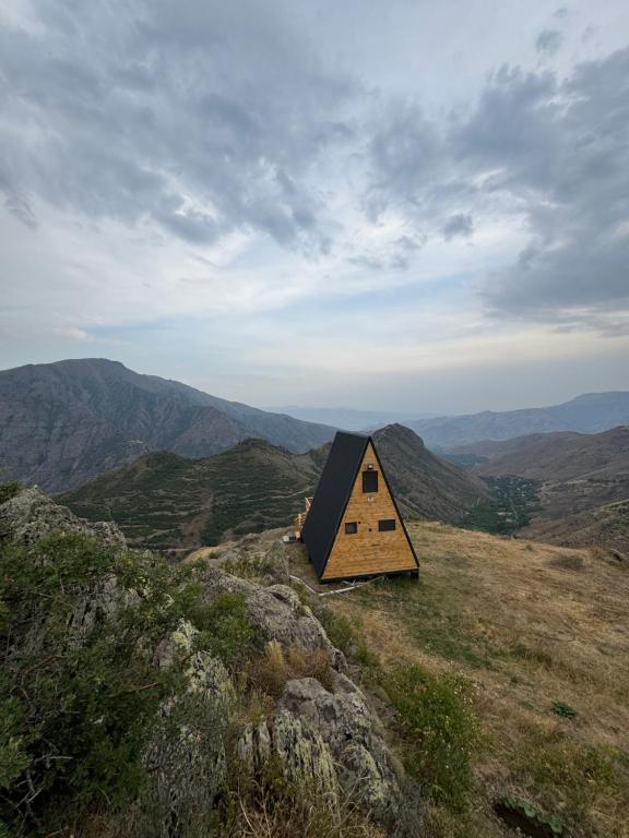 A general mountain view or a mountain view taken from a szállodákat