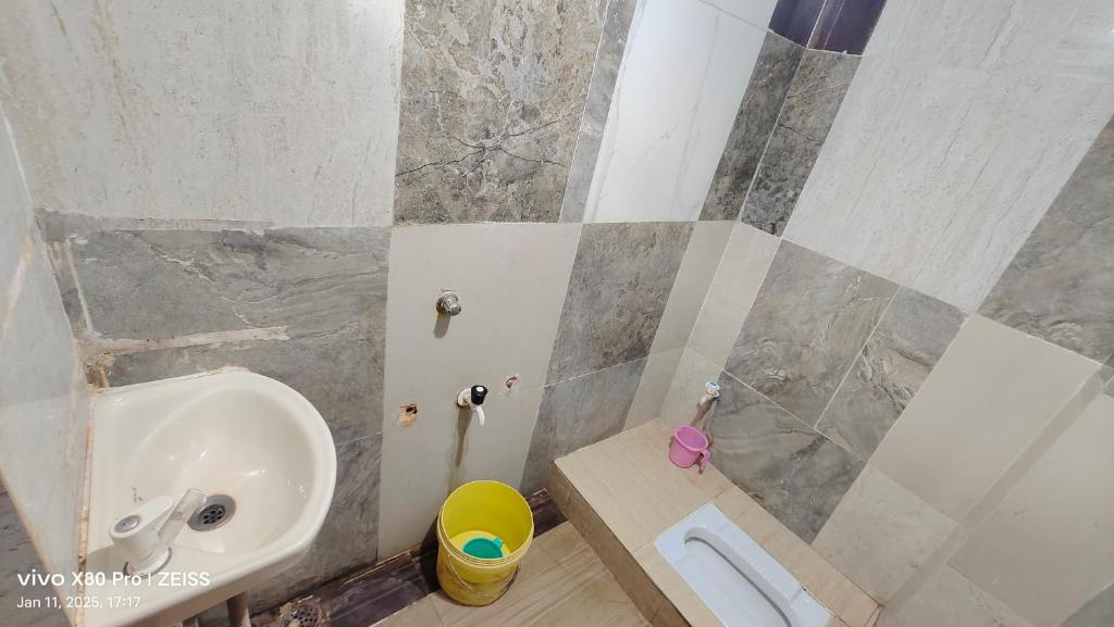 Ένα μπάνιο στο Shri Bhagwati Guest House