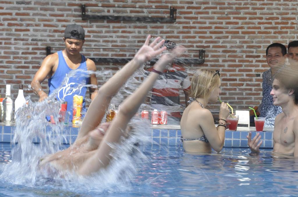 Hosté ubytování Pool Party Hostel