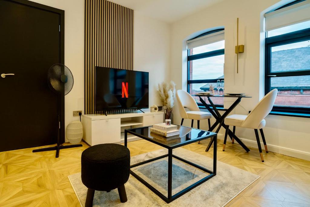 Canal Side Luxury Apartment in Leeds City Centre Sleeps 3 4