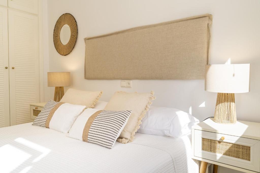 Postel nebo postele na pokoji v ubytování Sol y Playa Vera Vida