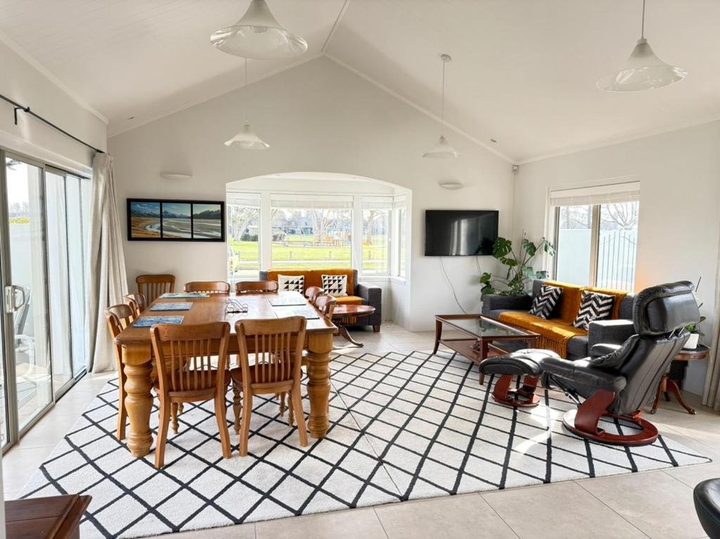 The Light Inn - Resim 5