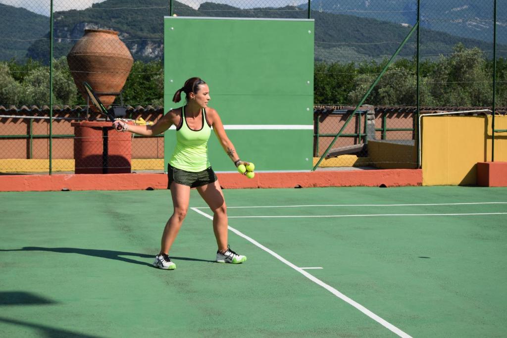 Tenis a/nebo squash v ubytování Residence Segattini nebo okolí