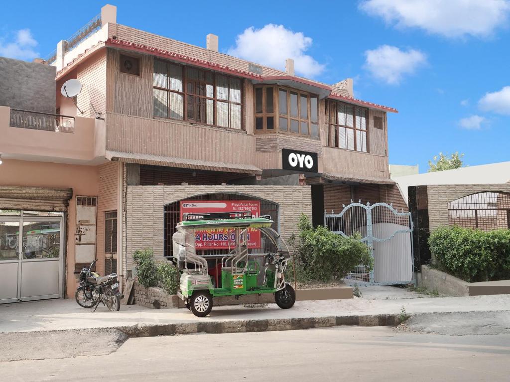Imagen de la galería de Hotel O Blue Moon Hotel, en Ghaziabad