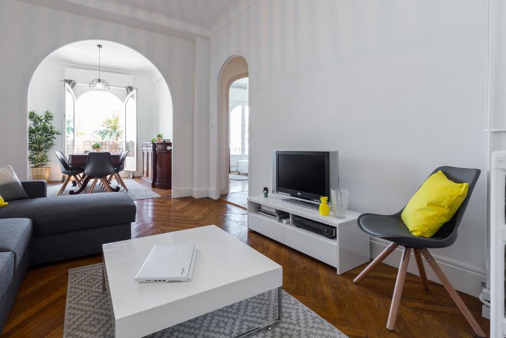Beautiful apartment by the sea front - Apartamento Con Vistas Al Mar
