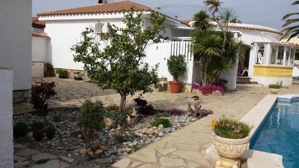 Vacation Home Palmera I, Miami Platja, Spain - Booking.com