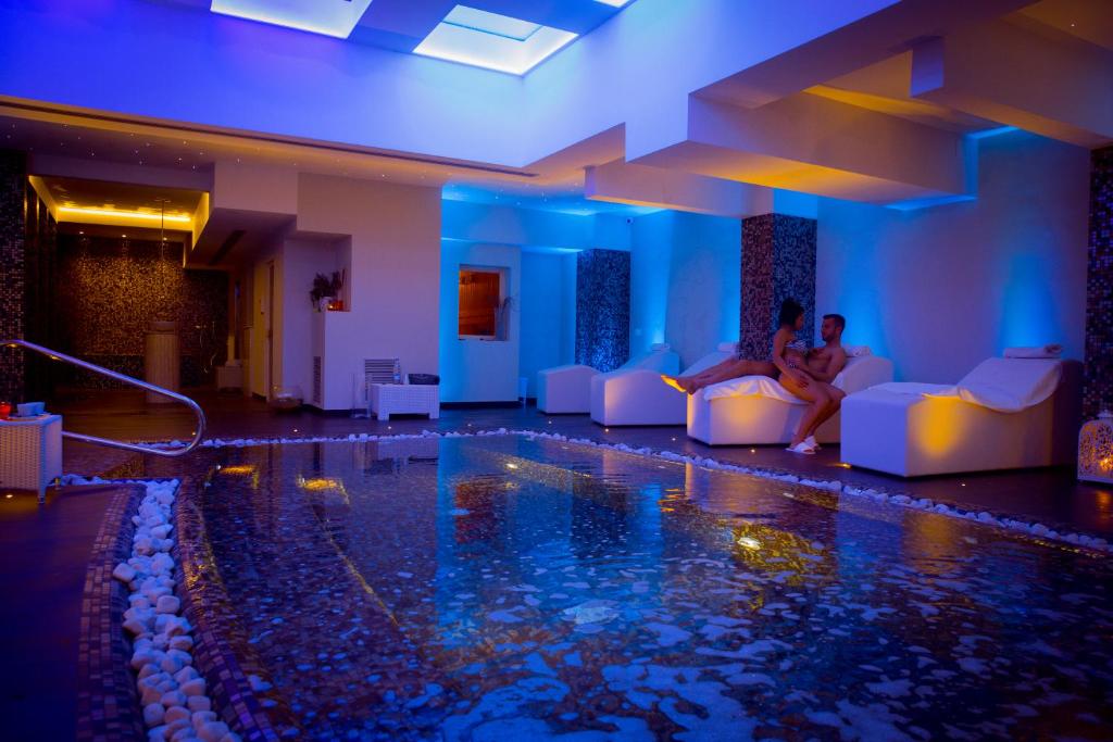 Bazén v ubytování Hotel Degli Ulivi nebo v jeho okolí