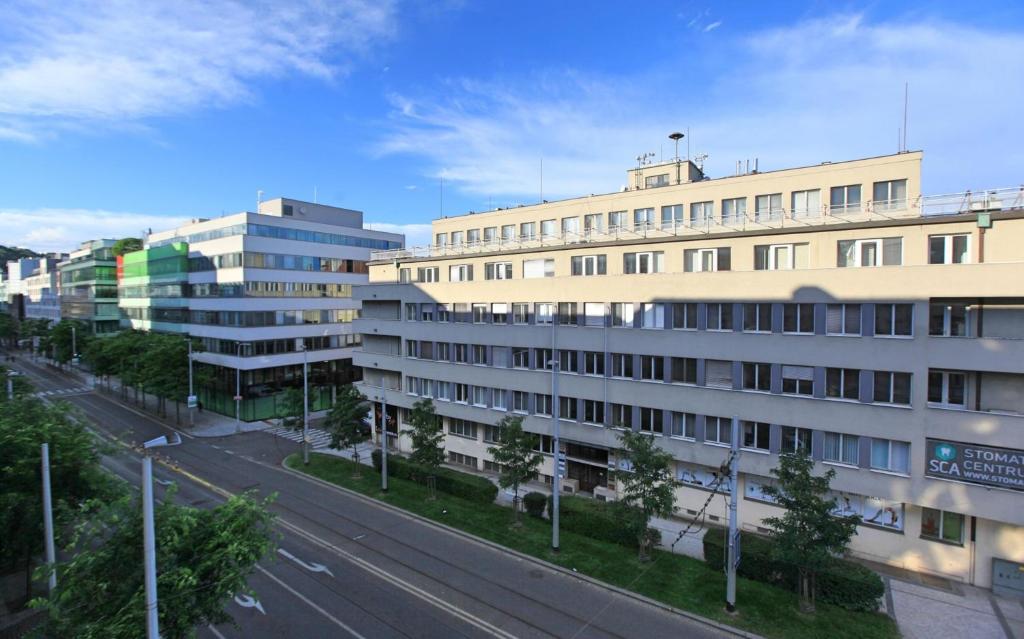 Budova, kde se aparthotel nachází