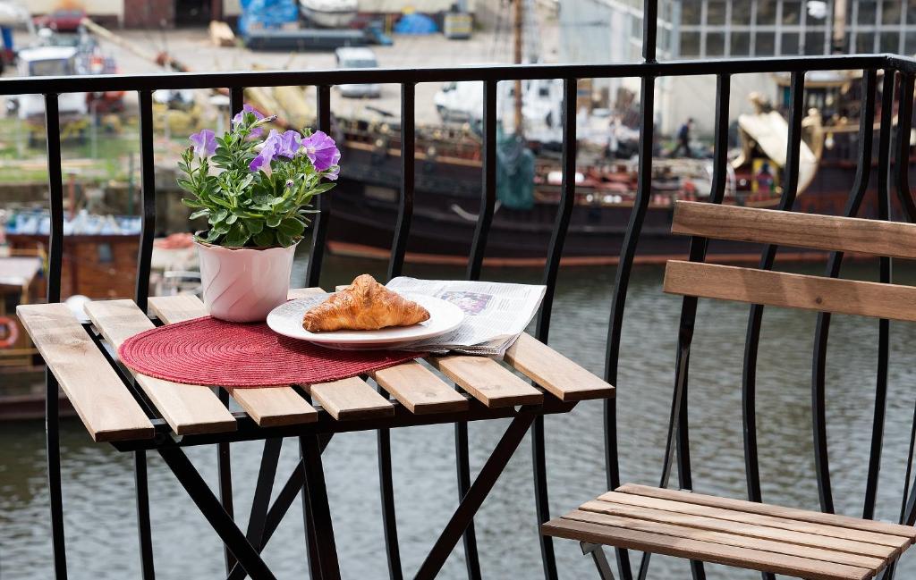 Jedlo v ubytovaní bed & breakfast alebo blízkom okolí
