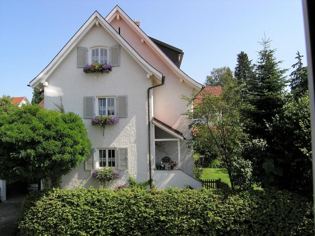 Το κτήριο όπου στεγάζεται  το διαμέρισμα