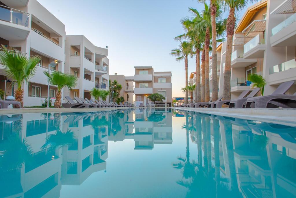 Bazén v ubytování Marika Hotel nebo v jeho okolí