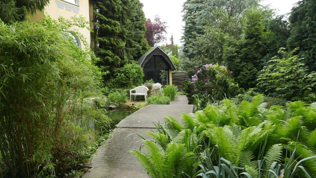 W.I.P. Welt im Park - 9