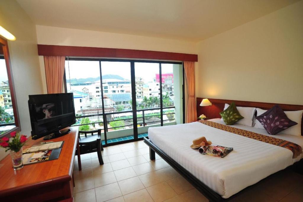C & N Hotel Patong, Phuket - Resim 28