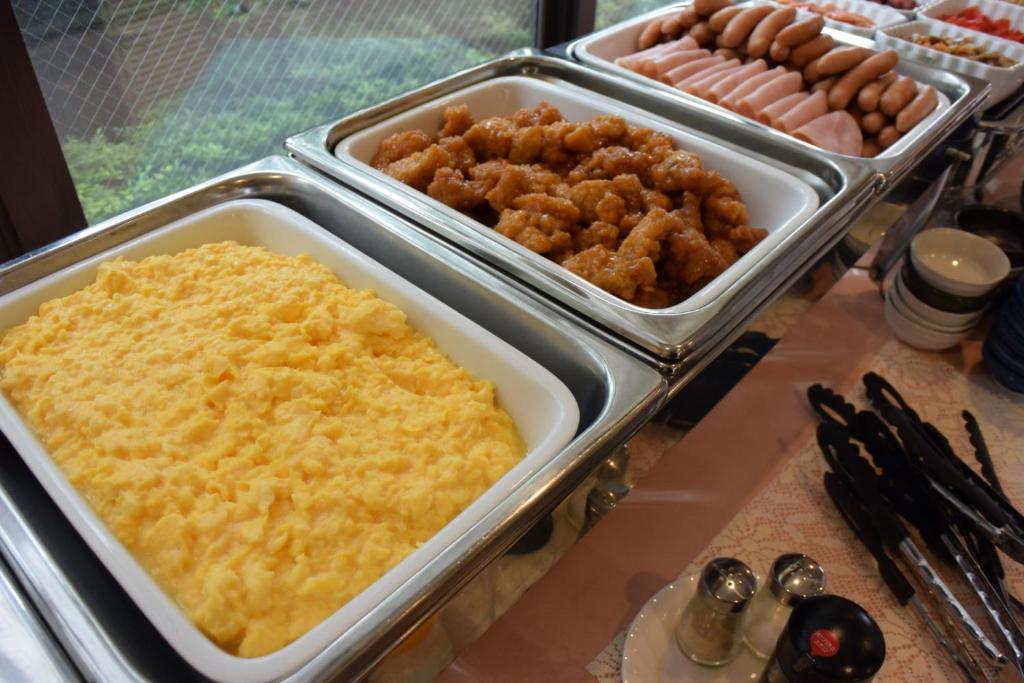 ホテルの敷地内または近くでの食事または食べ物