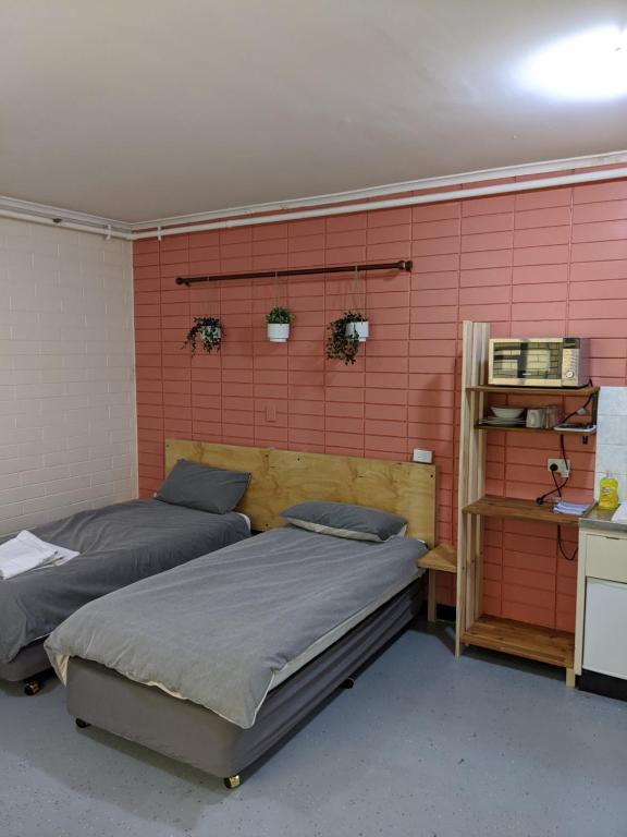 West End Motel & Backpackers - Resim 2