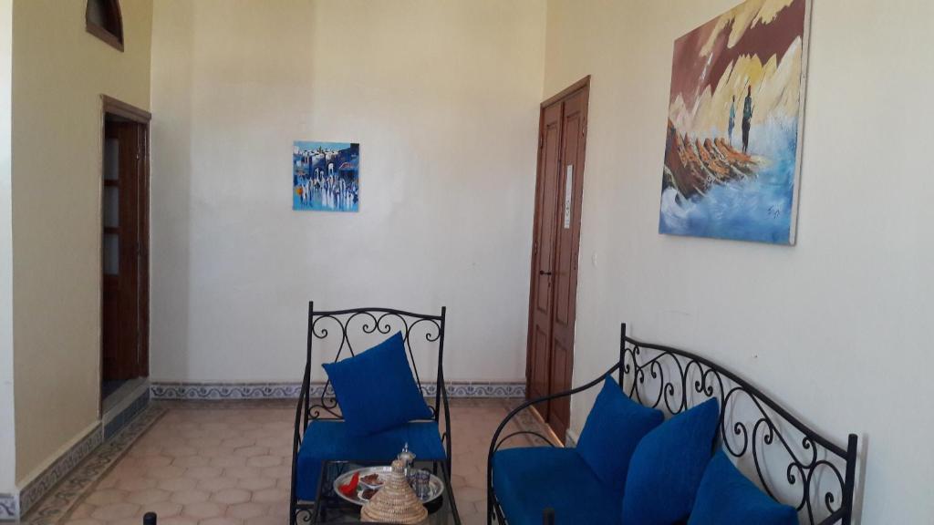 Posezení v ubytování Auberge du Marabout