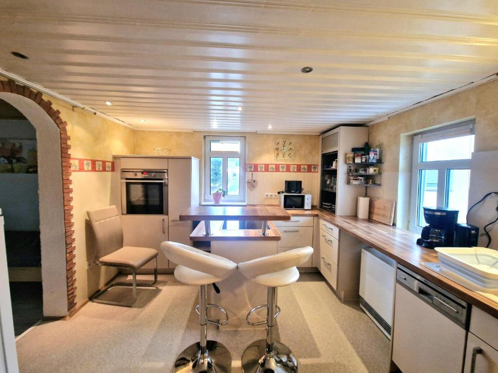 Dapur atau dapur kecil di FeWo altes Pfarrhaus