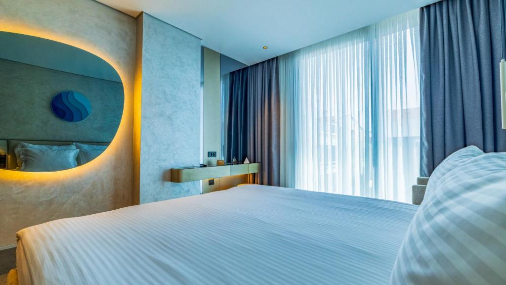 Four Hills Hotel - 10