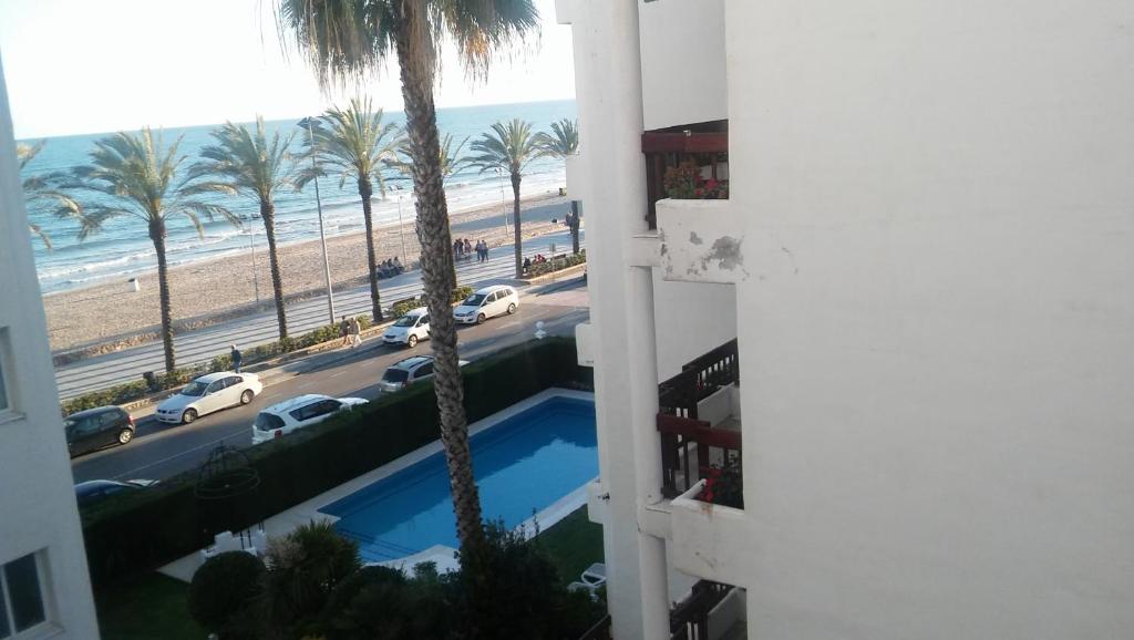 Bazén v ubytování Passeig Maritim Apartment nebo v jeho okolí