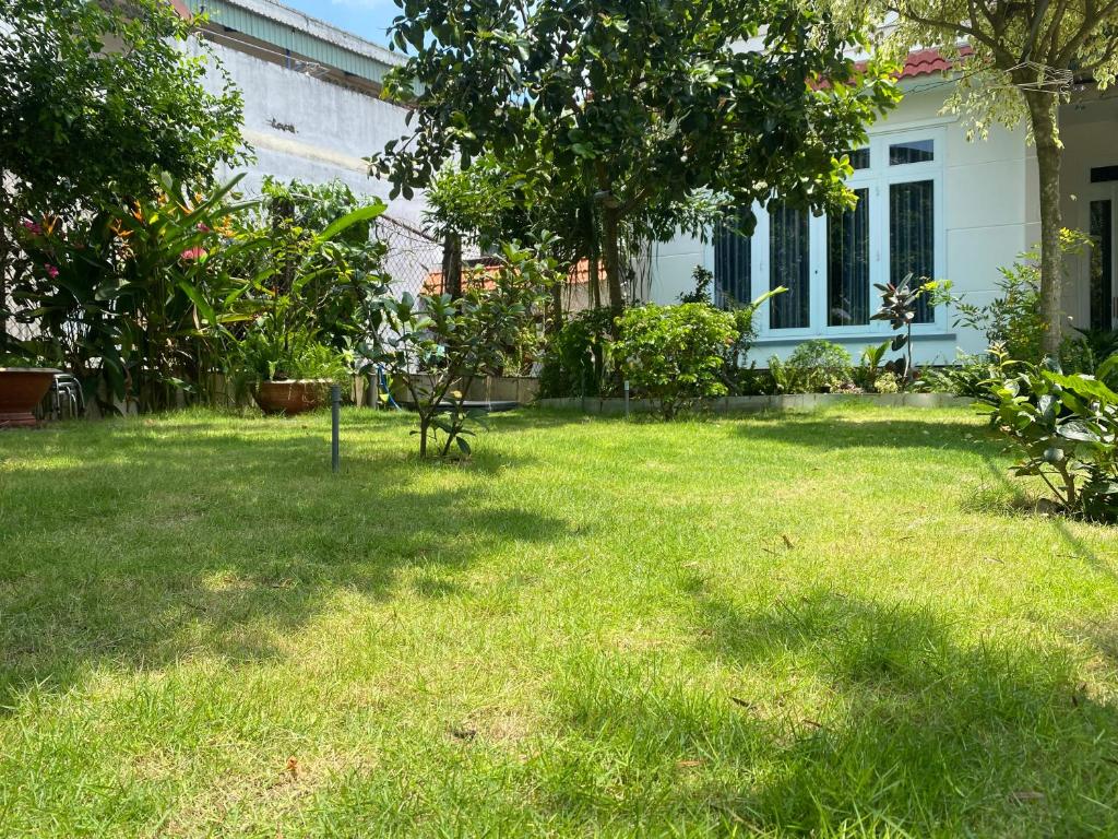 Zahrada ubytování Phòng View sân vườn-hồ bơi