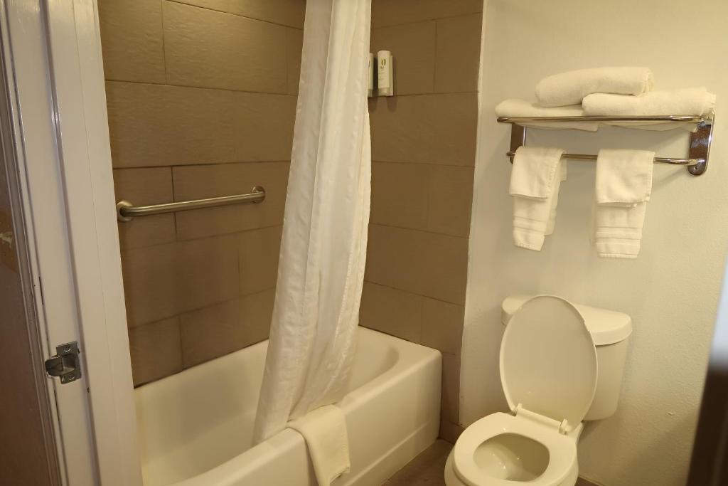 Country Inn & Suites by Radisson, Tallahassee-University Area, FL photo