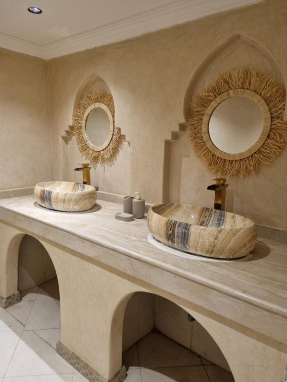 Fotografie z fotogalerie ubytování Entire Luxury Duplex Appart 3Bedroom 2Living Rooms in Top Center v Marrákéši