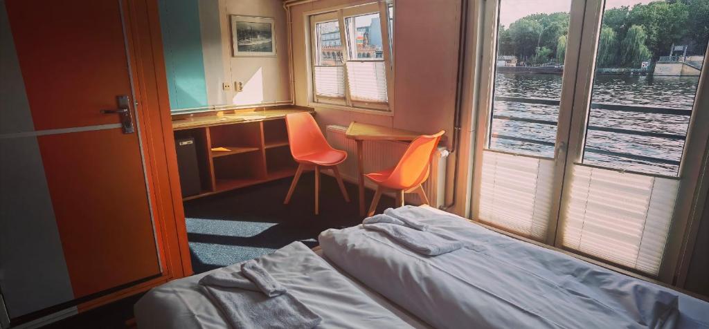 Shipotel-Berlin GmbH, Shipotel Eastern & Shipotel Western - 2